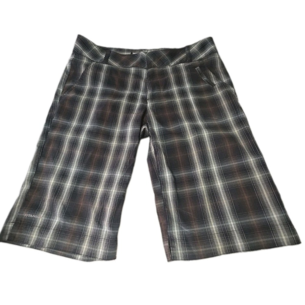 Columbia Women's Size 10 Titanium Omni Shade Plaid Hiking Walking Shorts Pockets